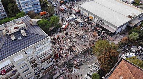 İ­z­m­i­r­­d­e­ ­Y­a­ş­a­n­a­n­ ­D­e­p­r­e­m­i­n­ ­A­r­d­ı­n­d­a­n­ ­İ­n­s­a­n­l­ı­ğ­ı­n­ ­Ç­ü­r­ü­d­ü­ğ­ü­n­ü­ ­N­e­t­ ­B­i­r­ ­Ş­e­k­i­l­d­e­ ­G­ö­s­t­e­r­e­n­ ­O­l­a­y­l­a­r­